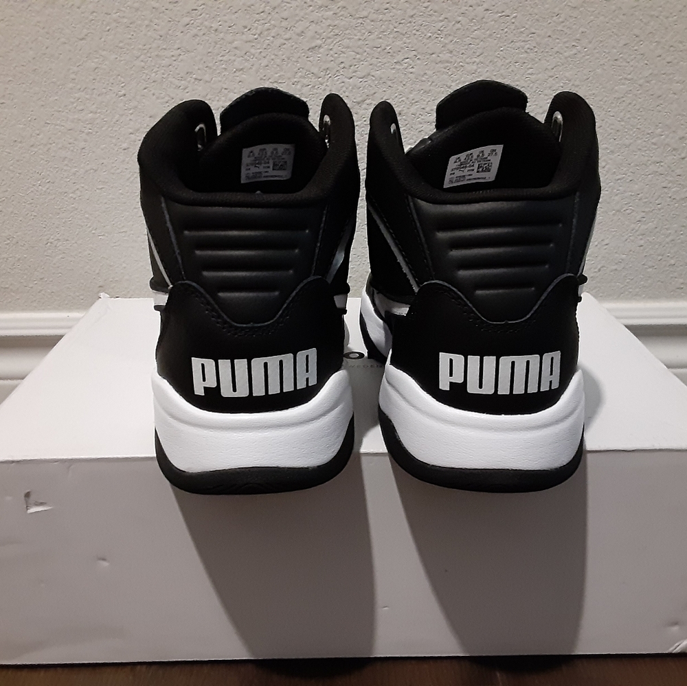 Puma - Picture 2 of 4